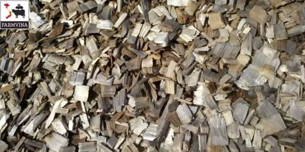 acacia woodchips